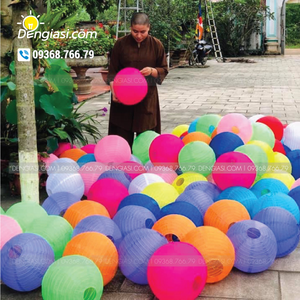 Đèn lồng vải tròn màu 01